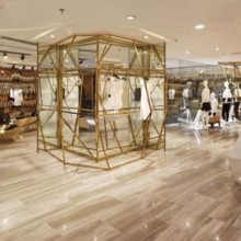 张堰镇服饰类店面装修
